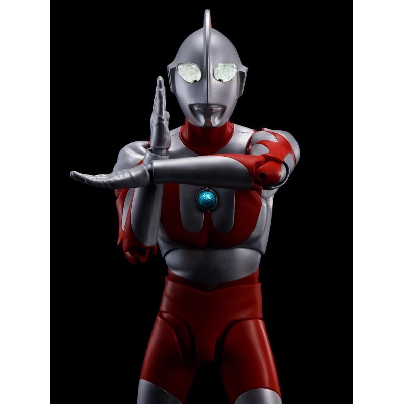 S. h. Figuards echte Knochens  – Model Kit Ultraman Bewertung und Preis